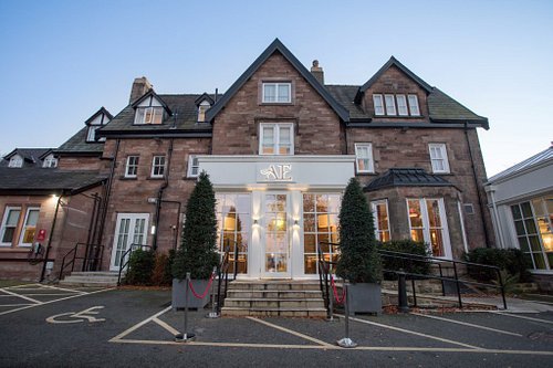 alderley edge hotel bar